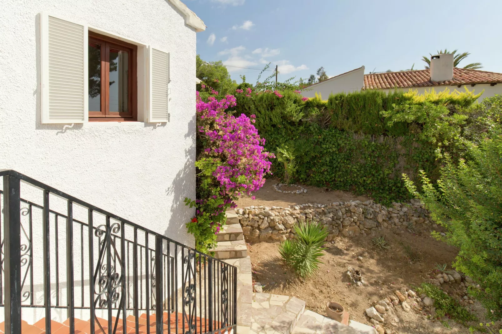 La Serella-Gardens summer