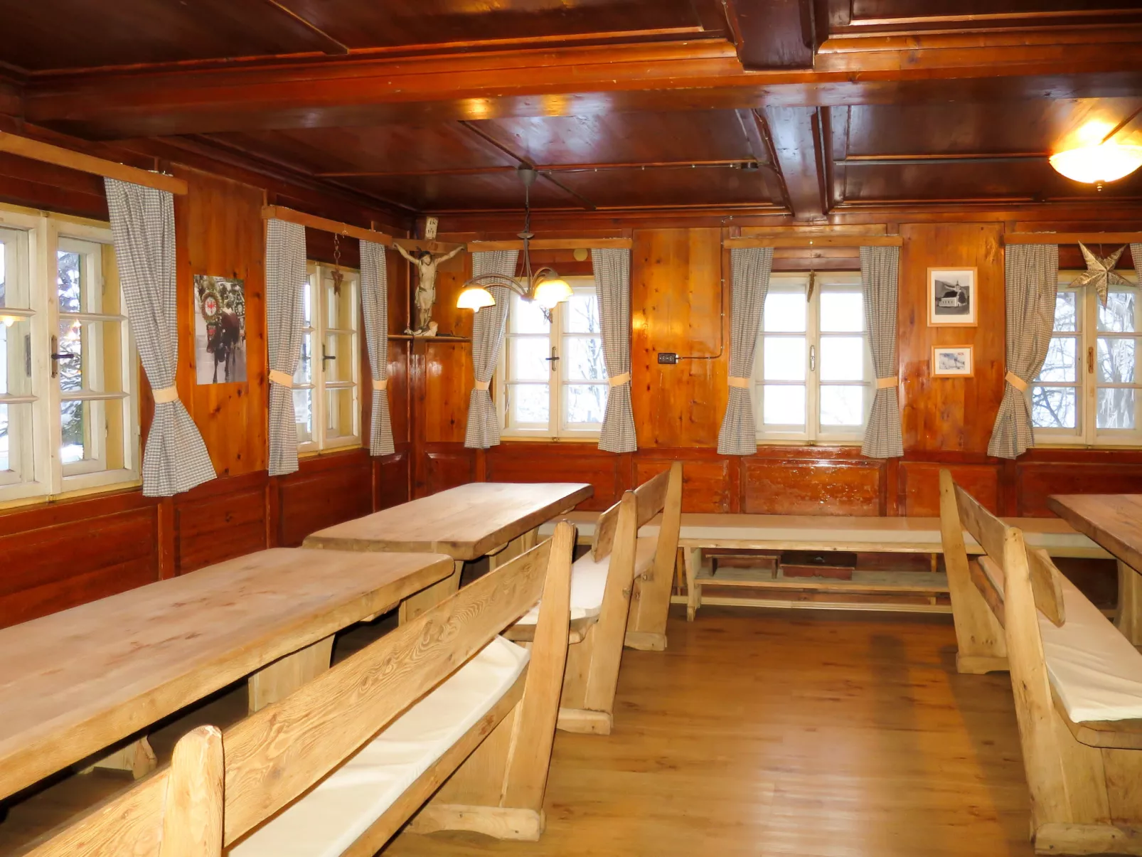 Geislerhütte-Inside