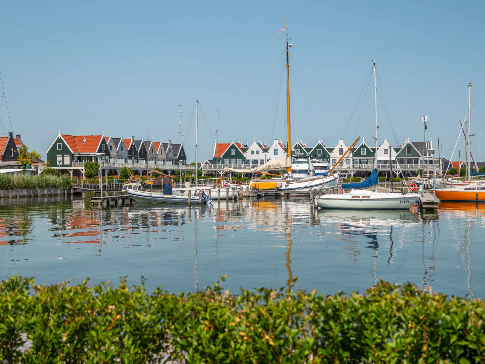 Zuiderzee 12-Outside