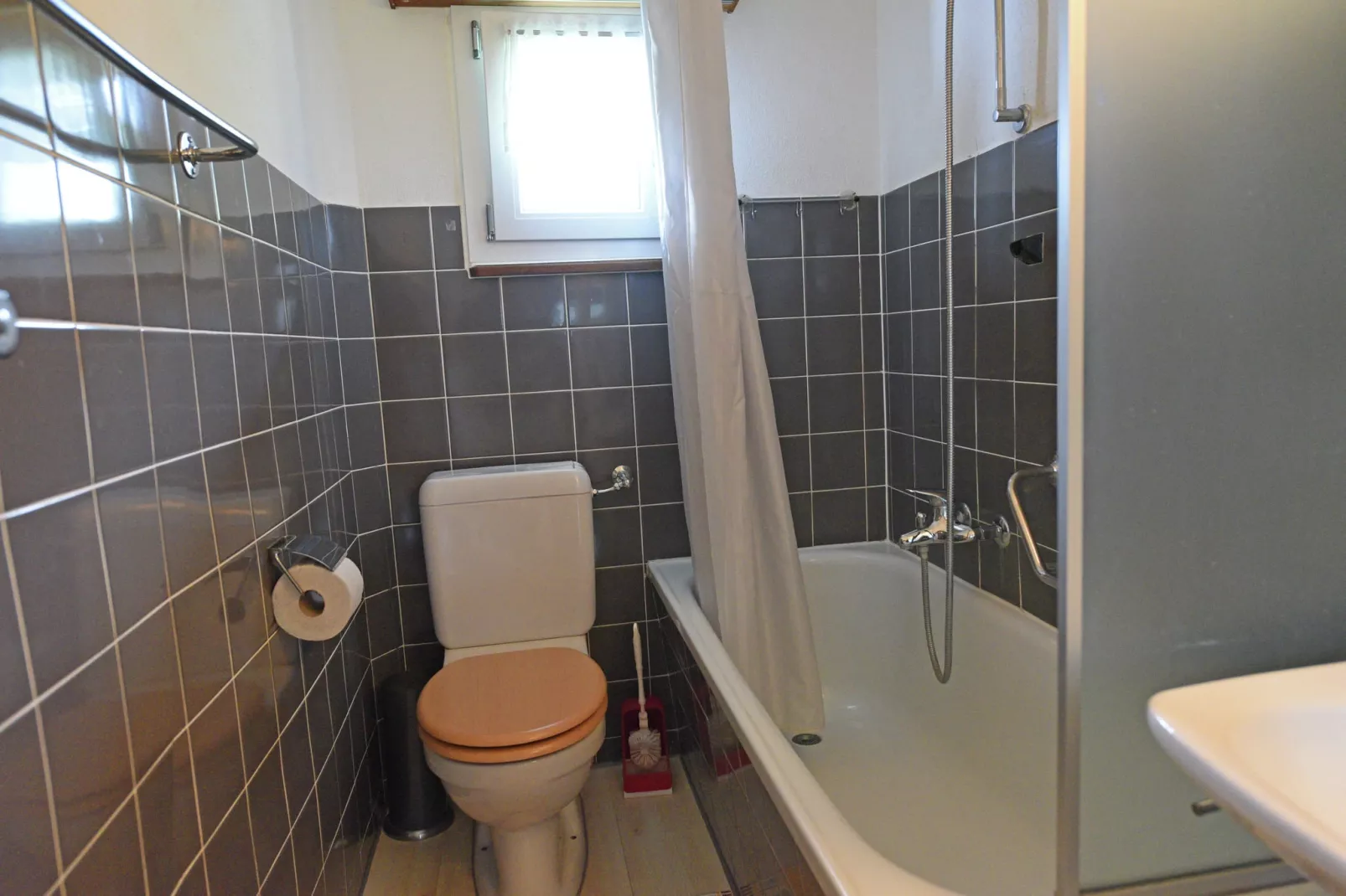 Sonnegg-Bathroom