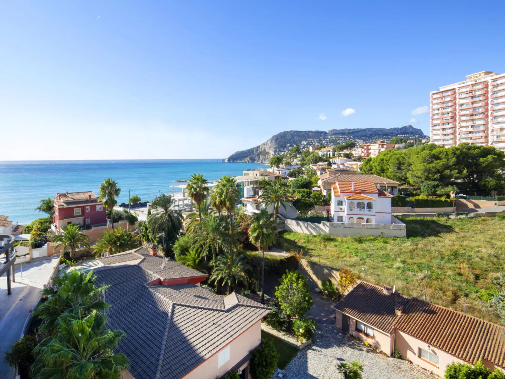 Isea Calpe 01-Outside