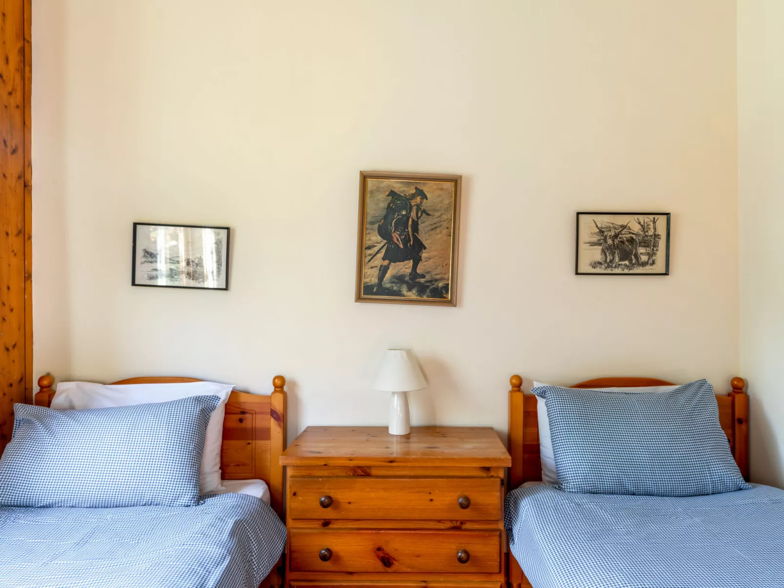 Kerrow Cottage-Inside