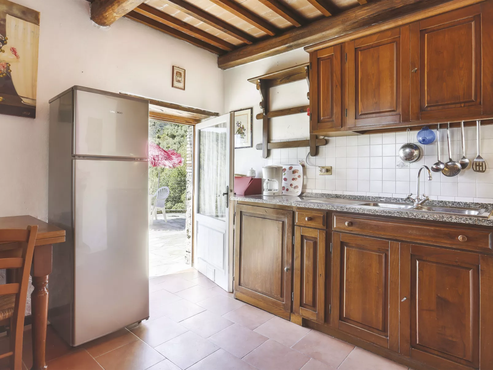 Castagneto-Inside