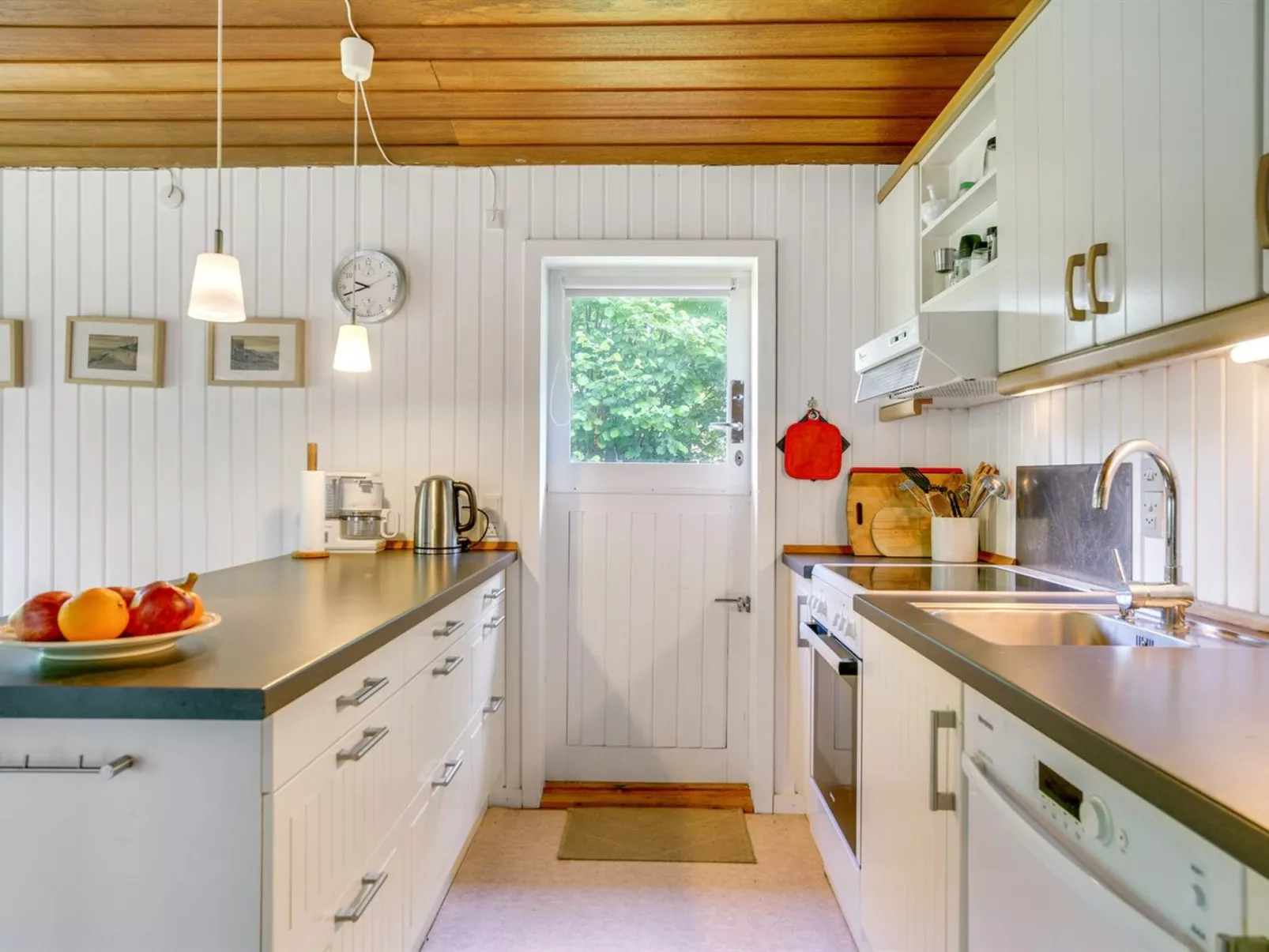 "Lucie" - 1.5km from the sea-Inside