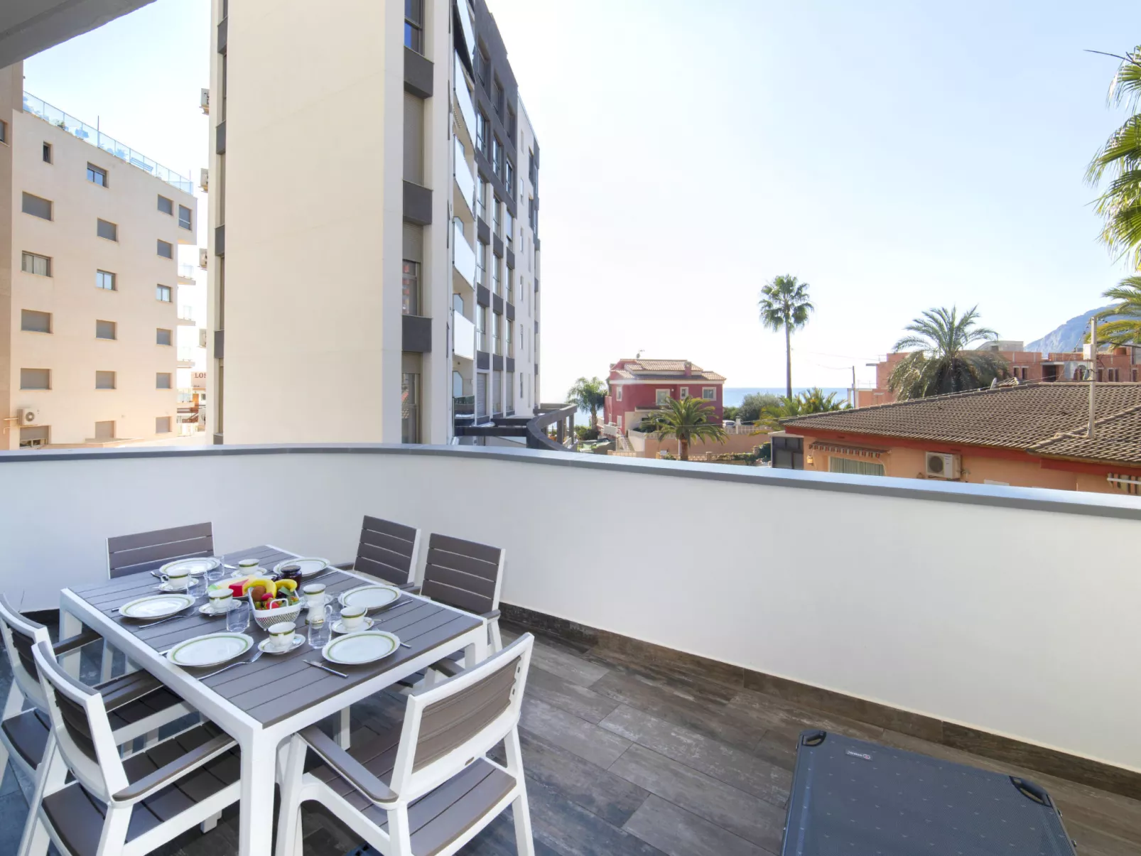 Isea Calpe 04-Draußen
