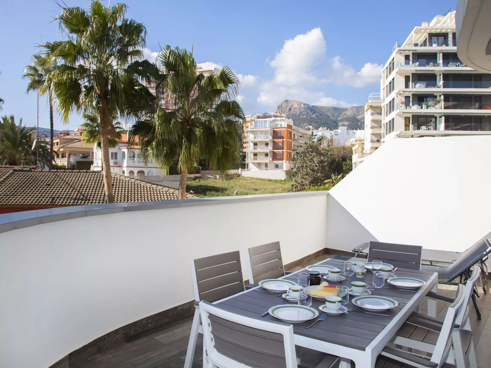 Isea Calpe 04-Draußen