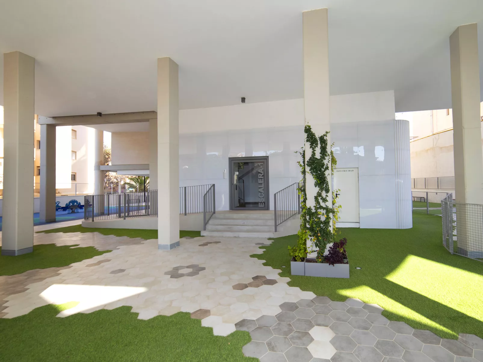 Isea Calpe 04-Draußen