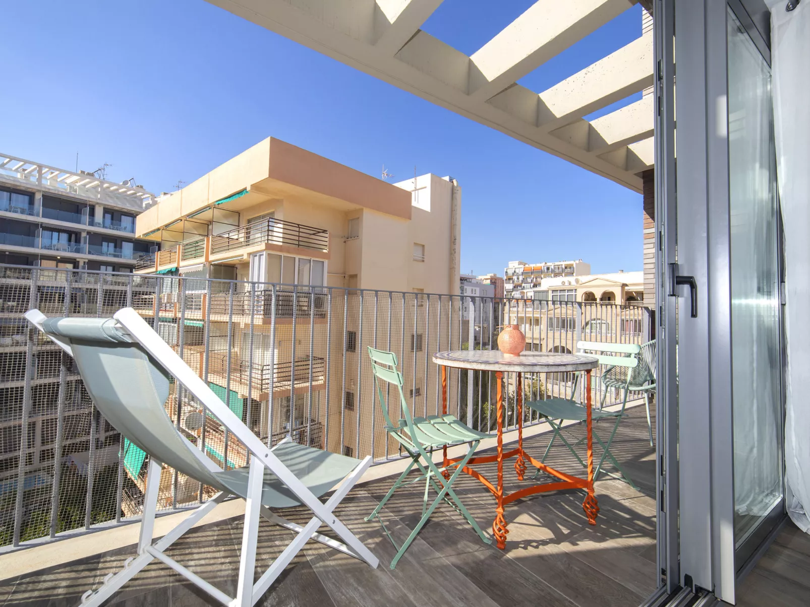 Isea Calpe-Draußen