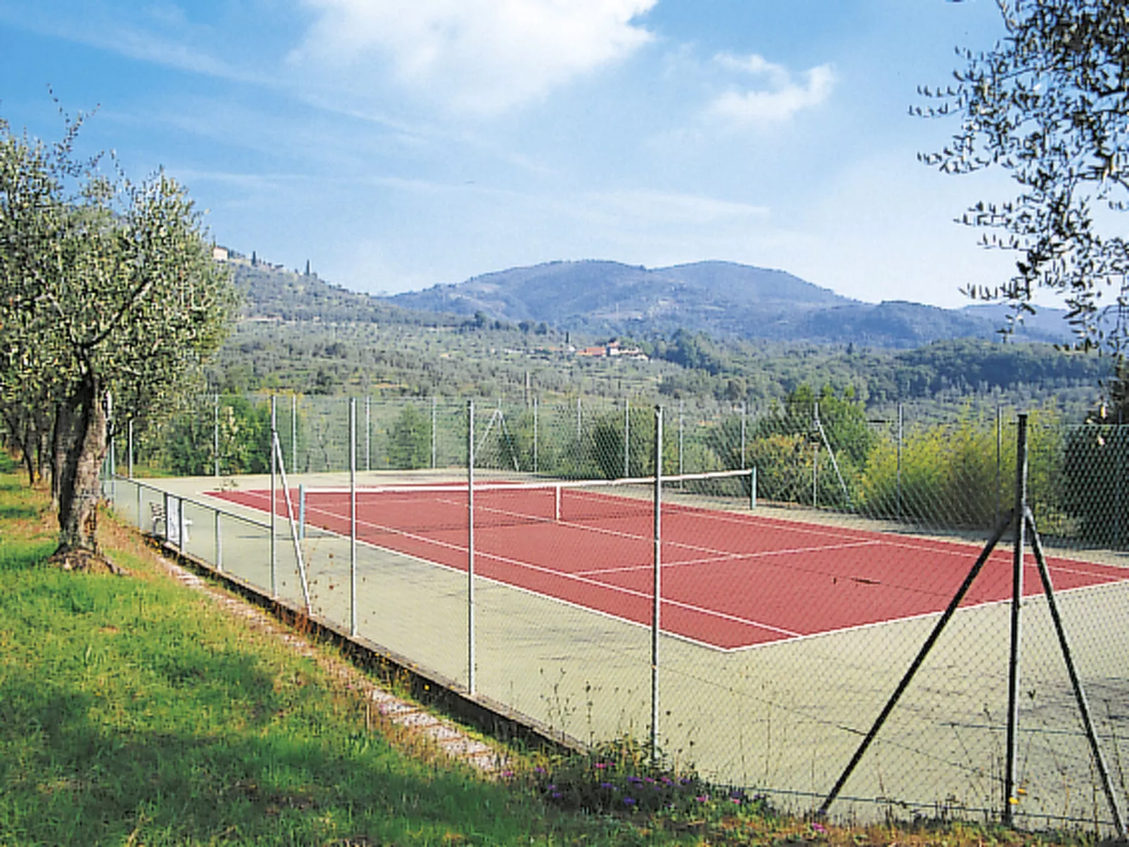 San Lazzaro-Outside