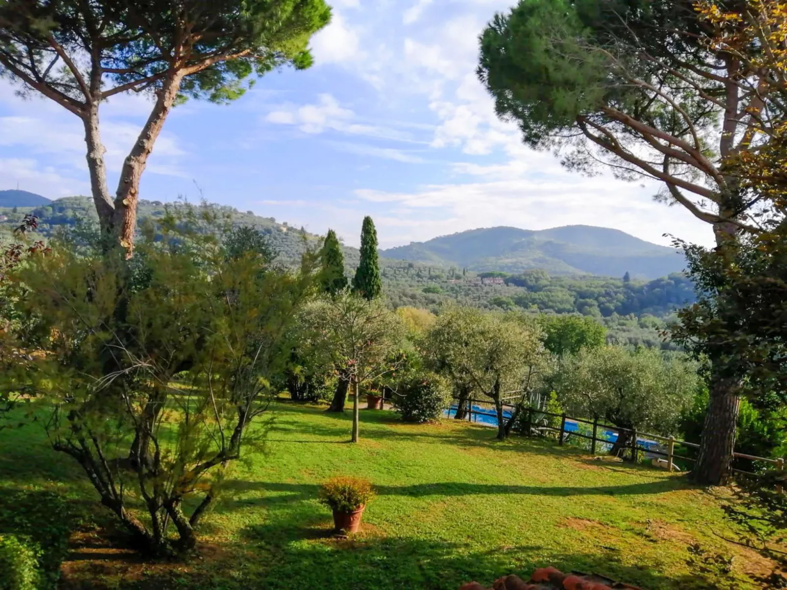 San Lazzaro-Outside