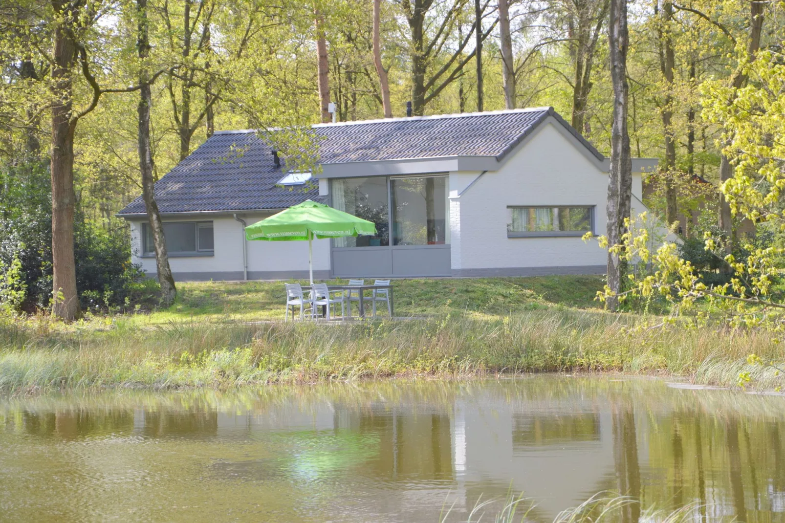 Bungalow 4-Exterior summer