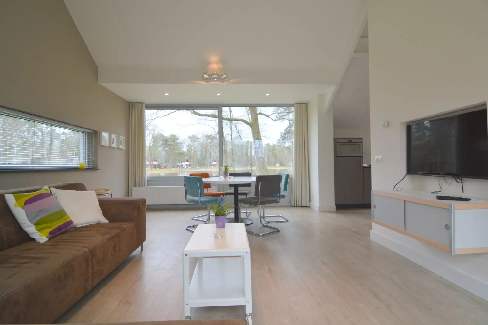 Bungalow 4-Living room