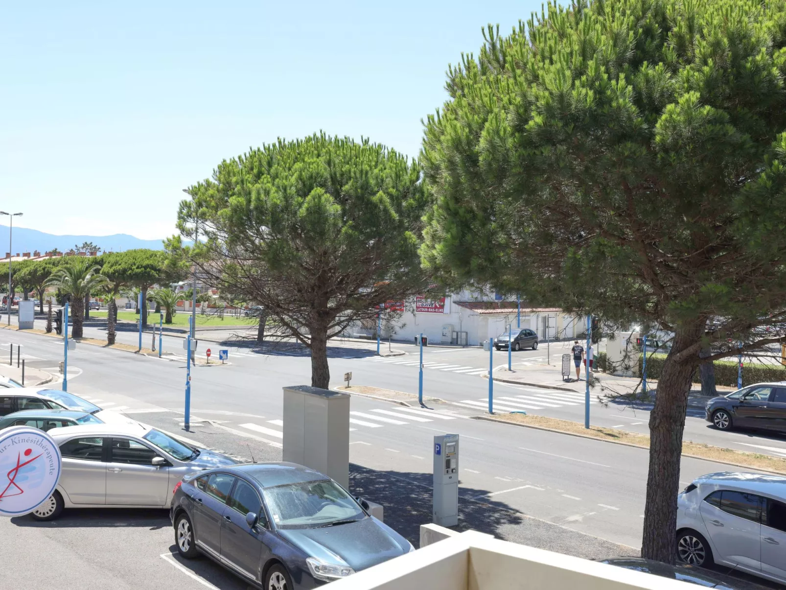 Le Byblos-Outside