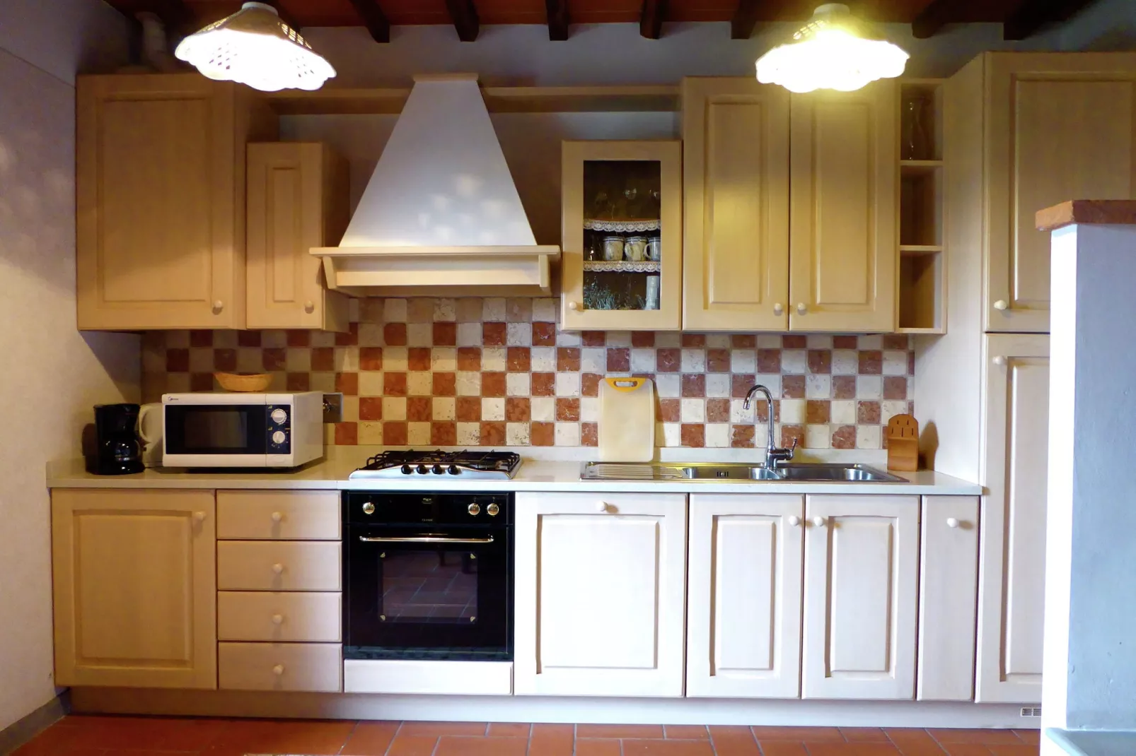 Nocciolo Uno-Kitchen
