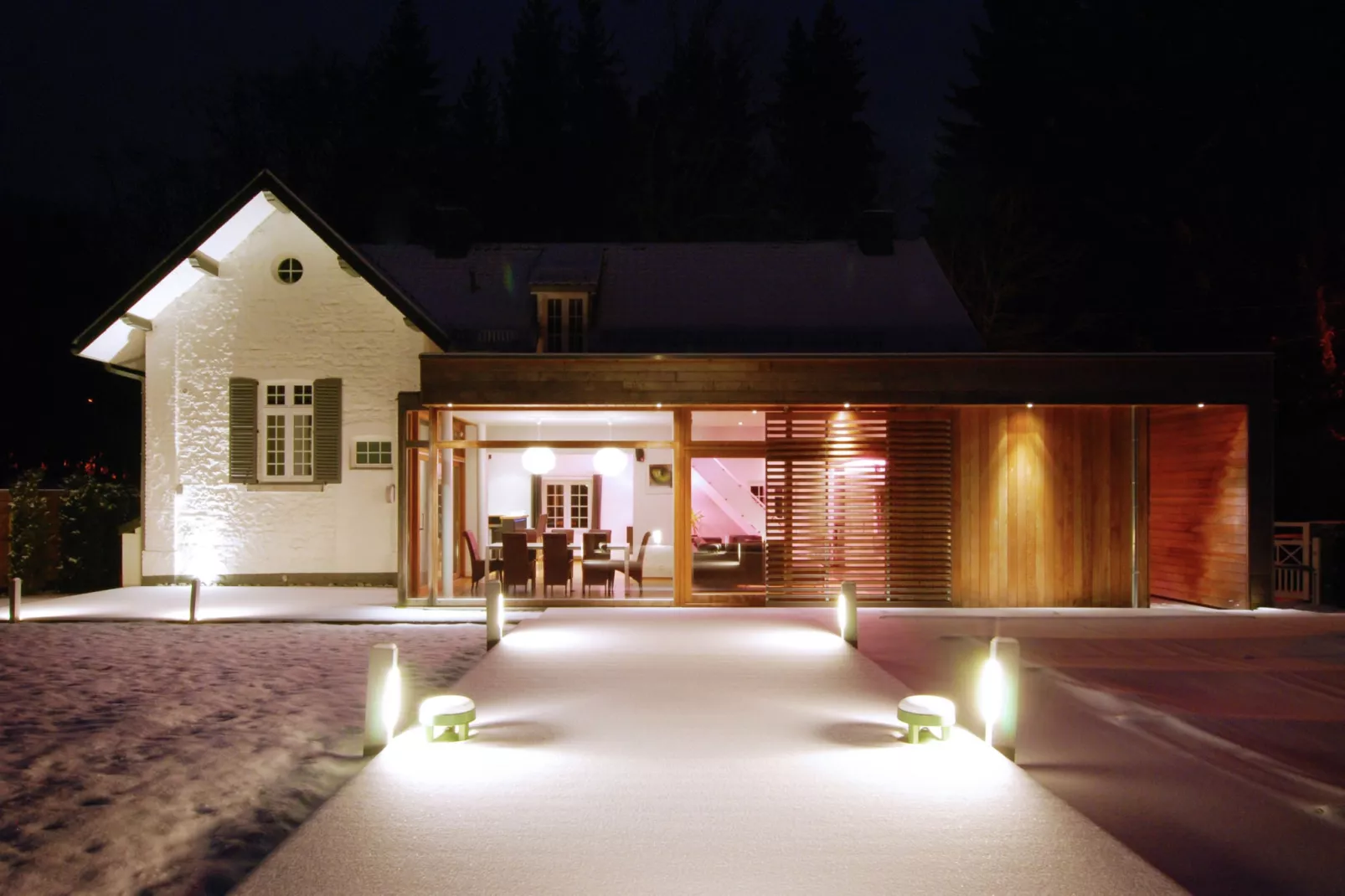 Villa White-Exterior winter
