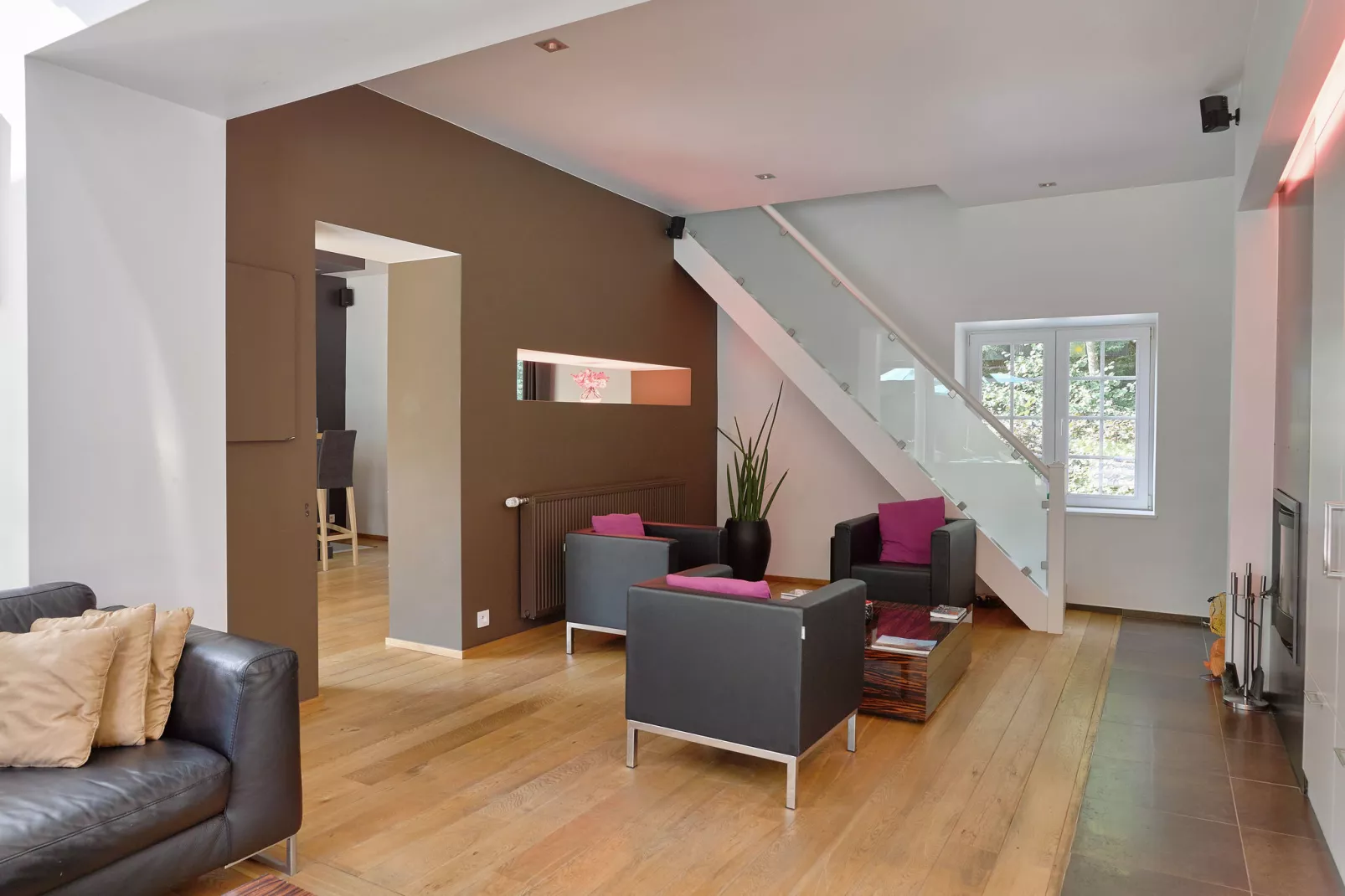Villa White-Living room