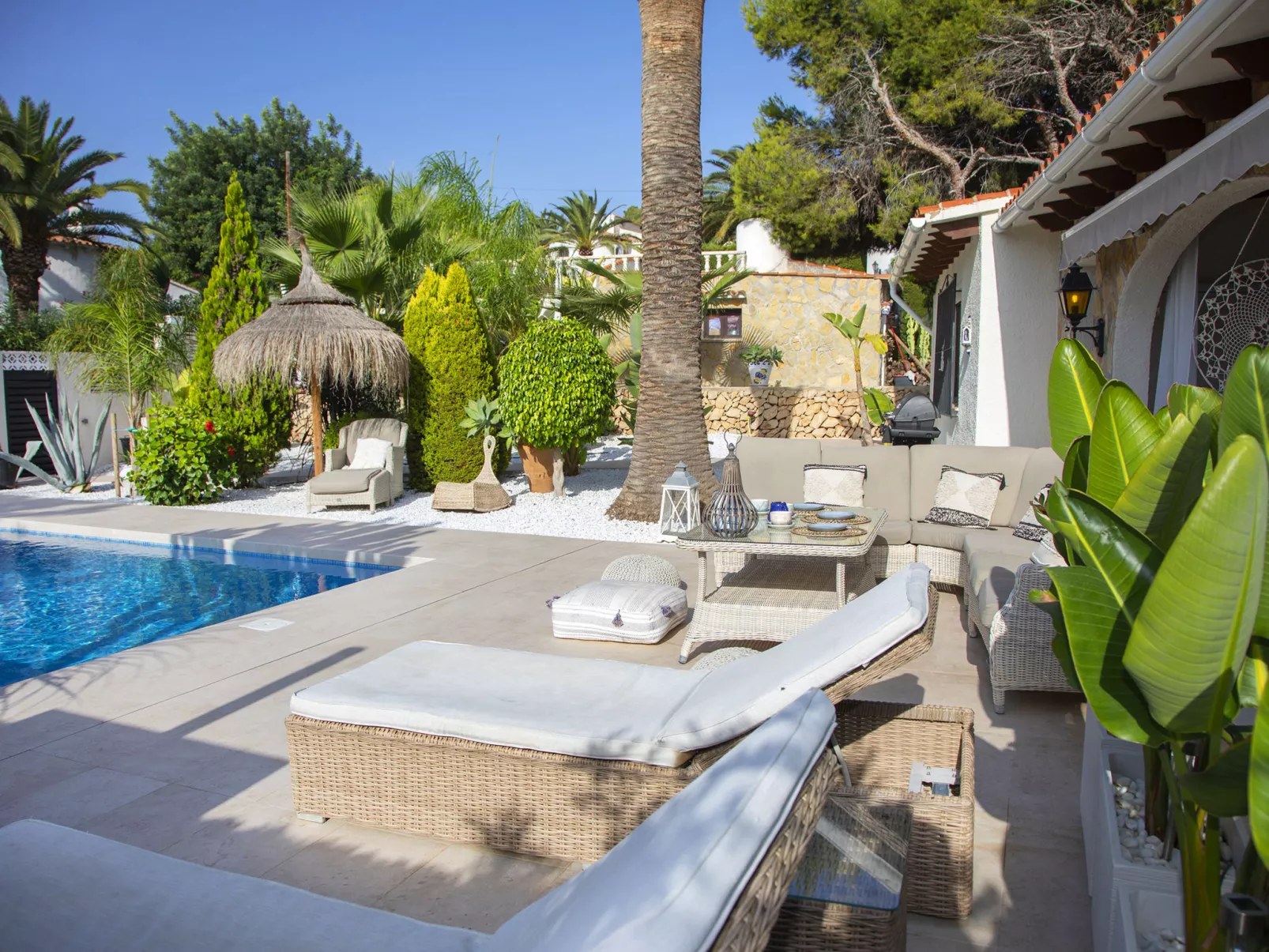 Verano-Outside