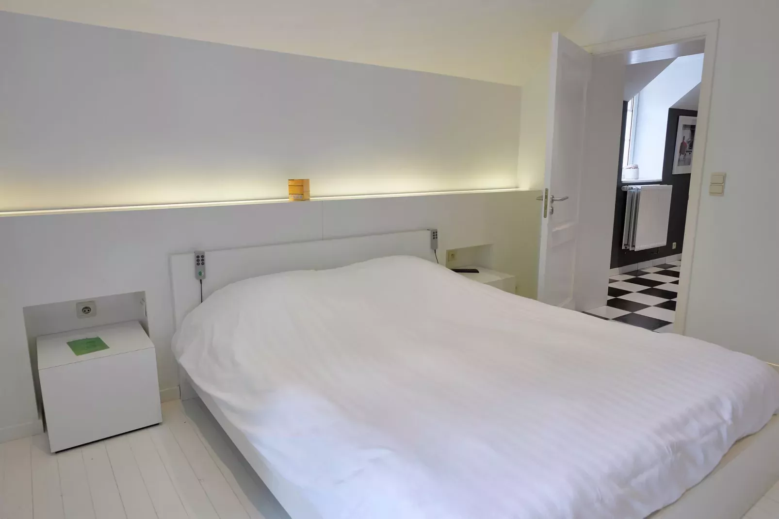 Villa White-Bedroom