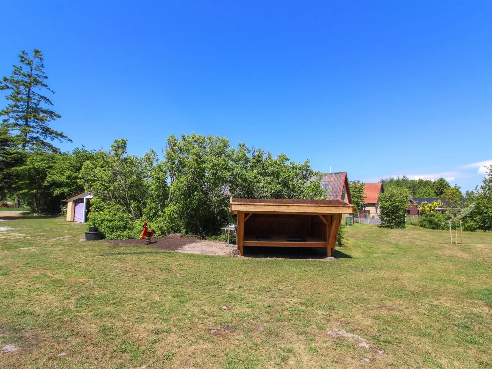 "Neena" - 2km from the sea-Outside
