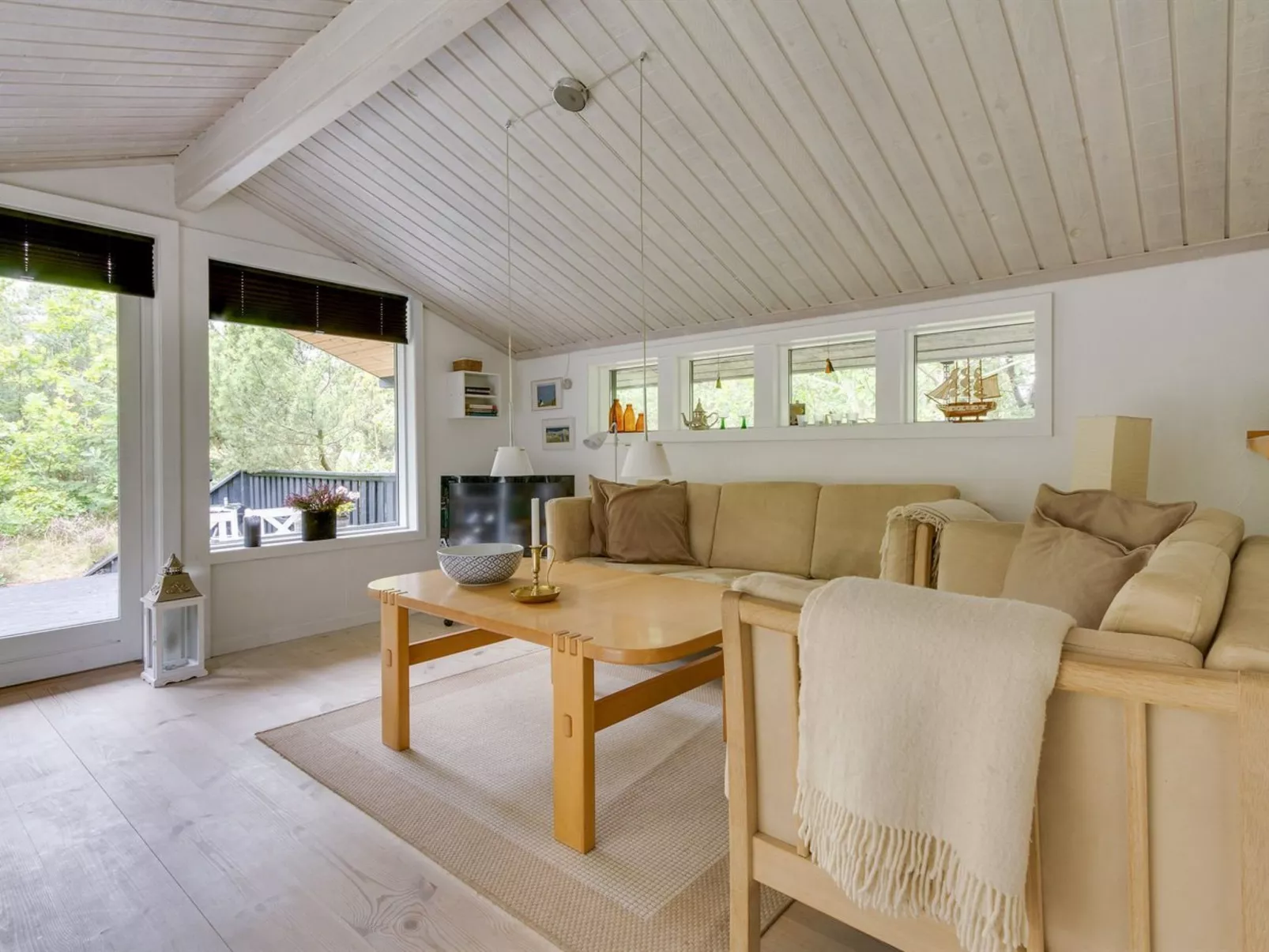 "Amabel" - 200m from the sea-Inside