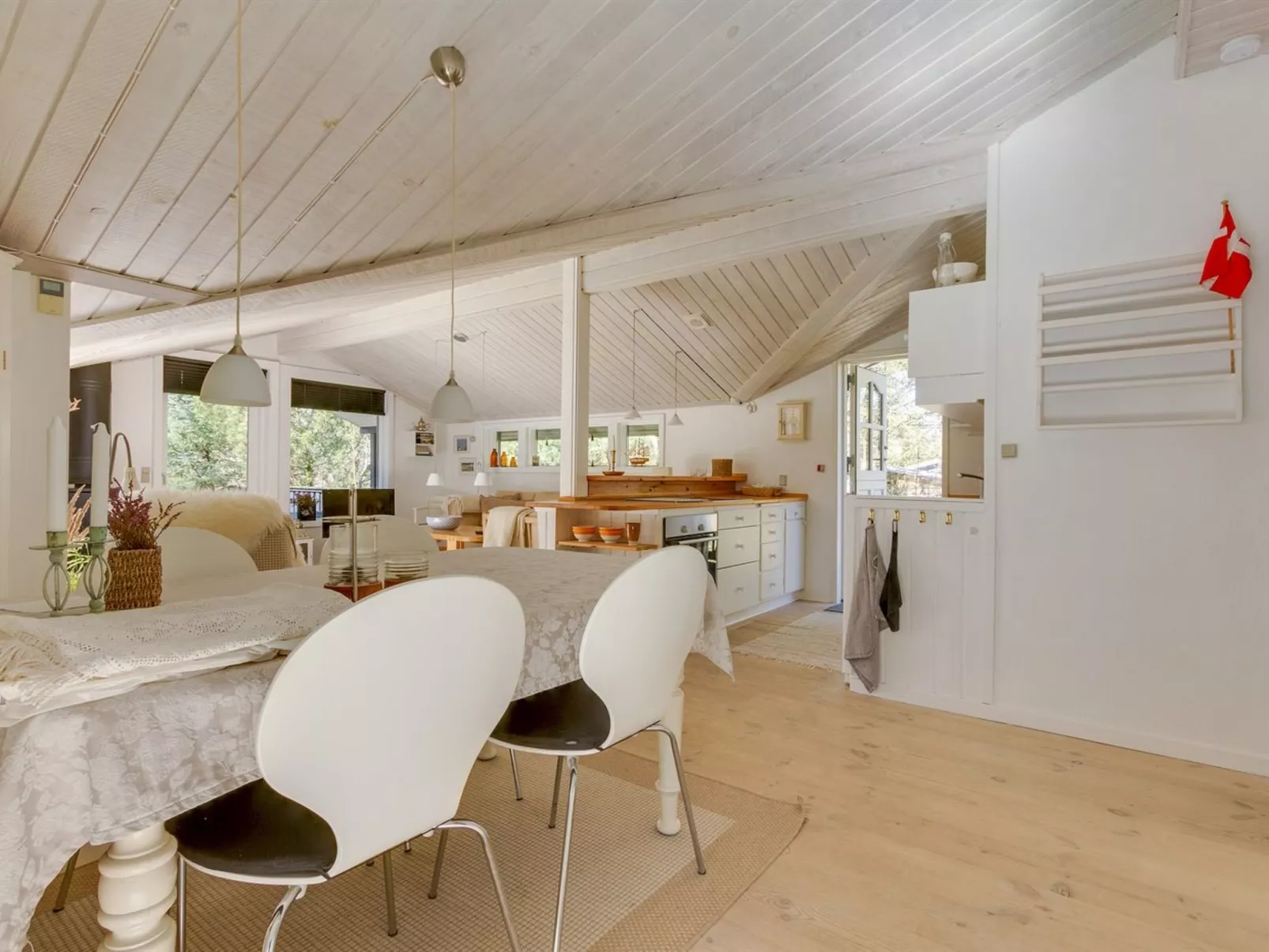 "Amabel" - 200m from the sea-Inside
