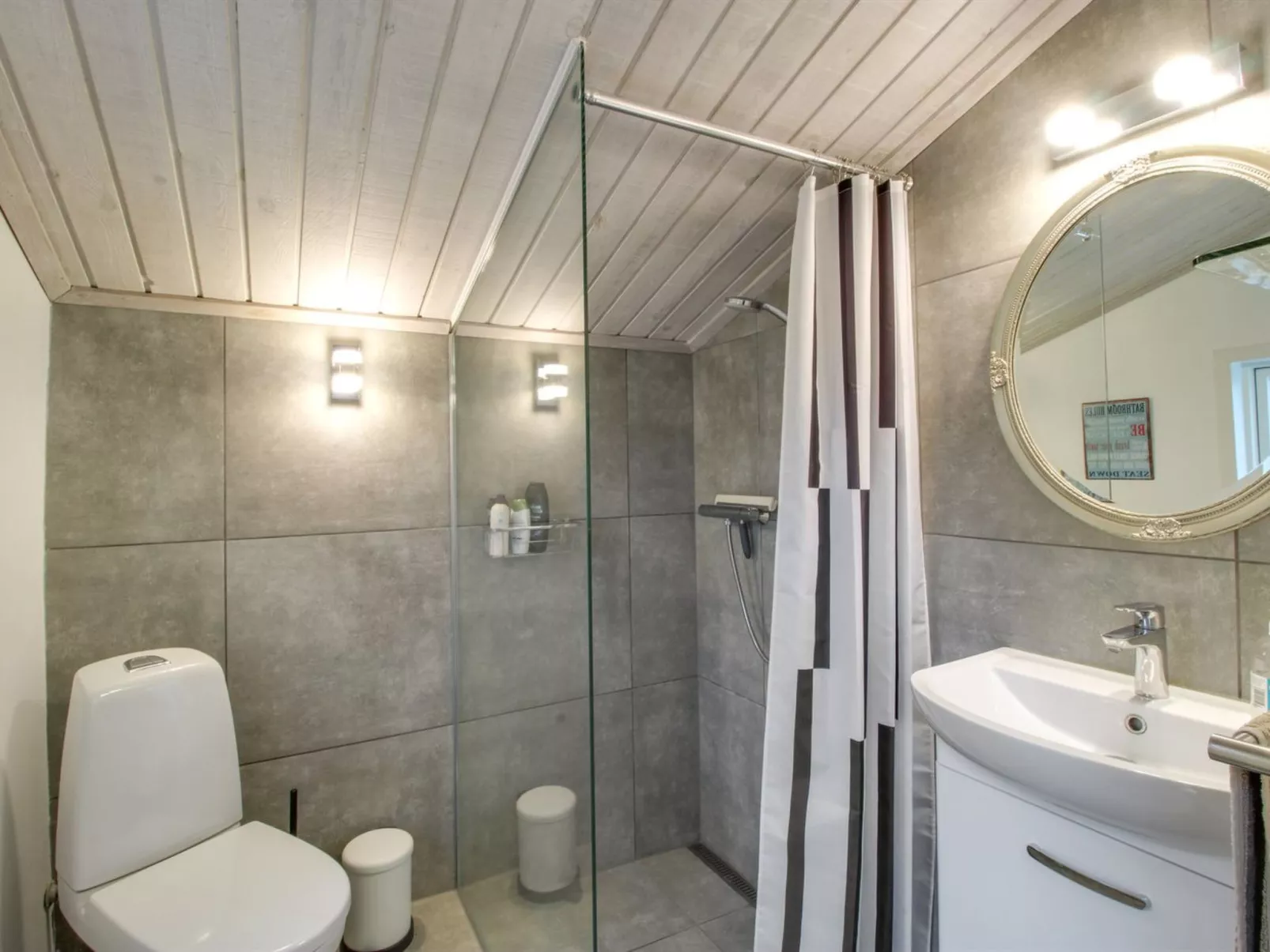 "Amabel" - 200m from the sea-Inside