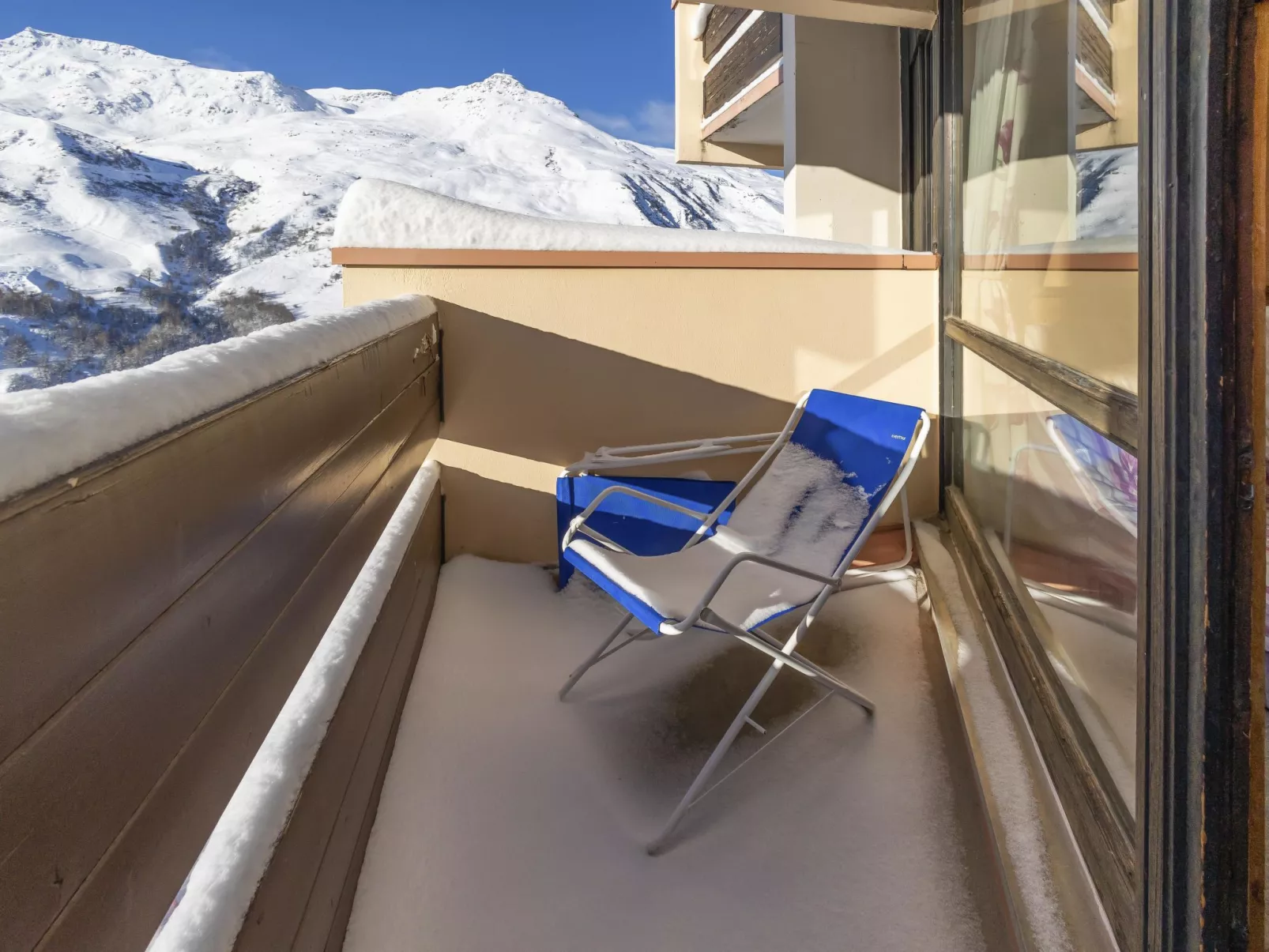 808 Grande Masse-Outside