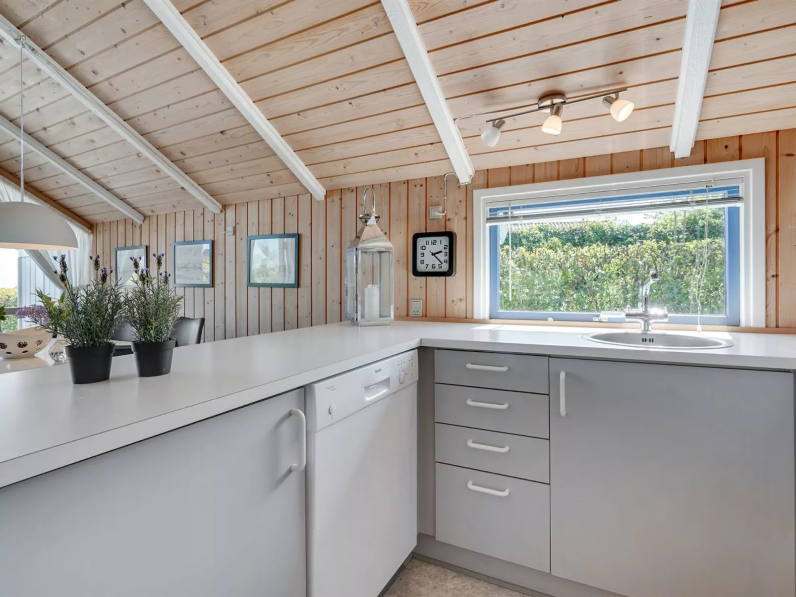 "Jarmericus" - 300m from the sea-Drinnen