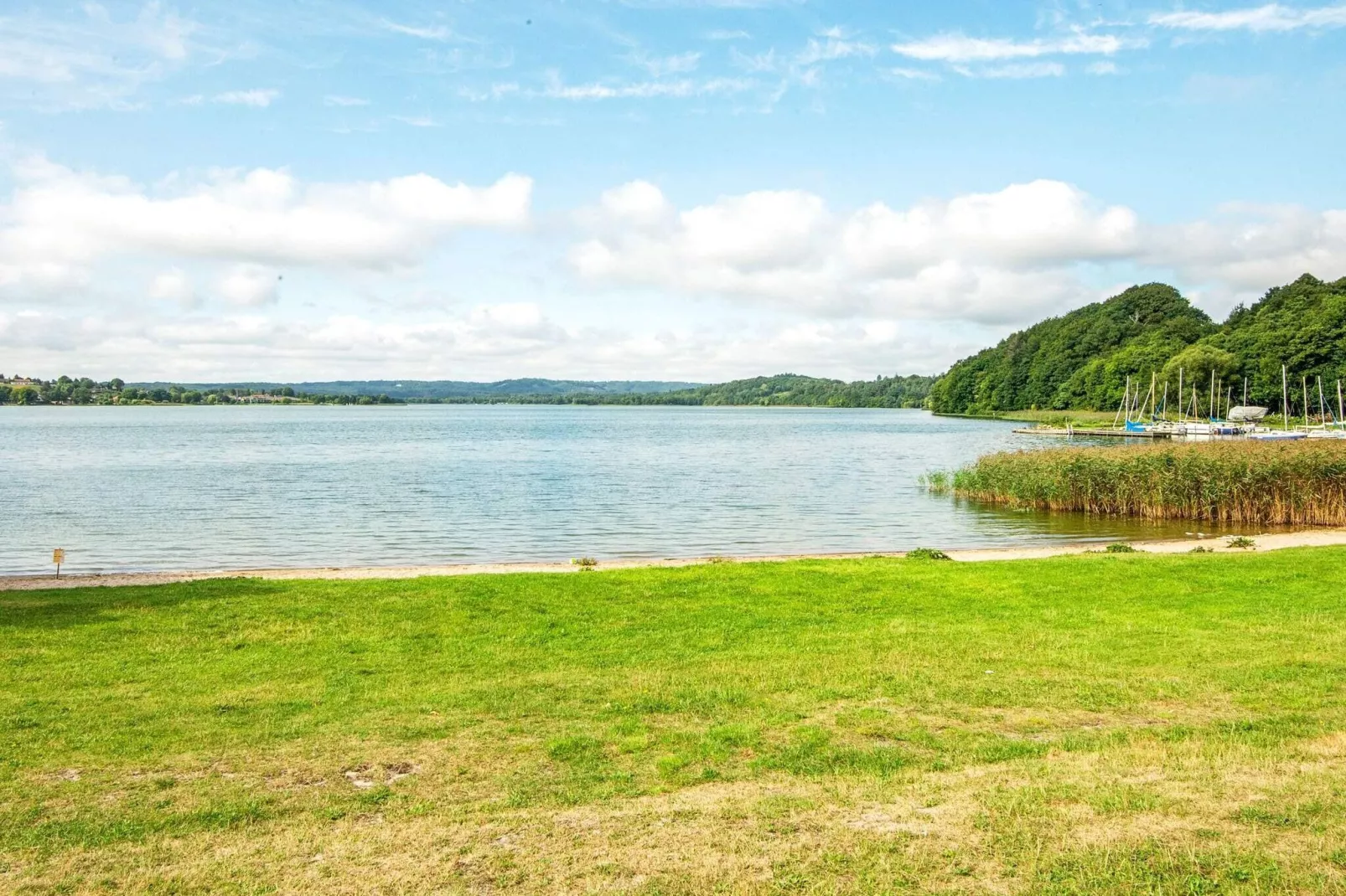 Tranquil Lakeside Retreat in Ry-By Traum-Not tagged