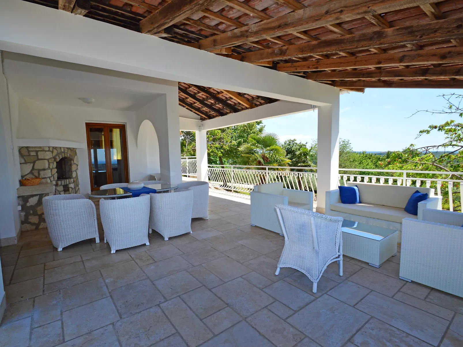 Villa Hill-Dehors