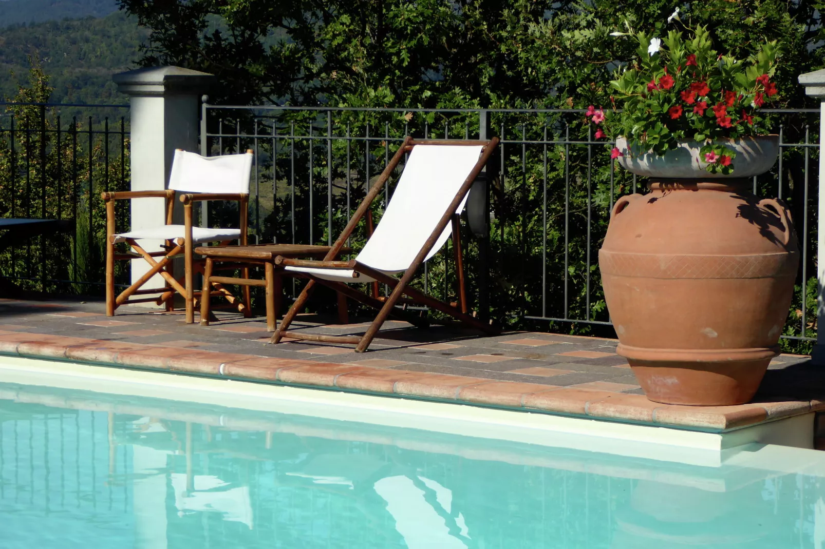 Leccio Due-Pool