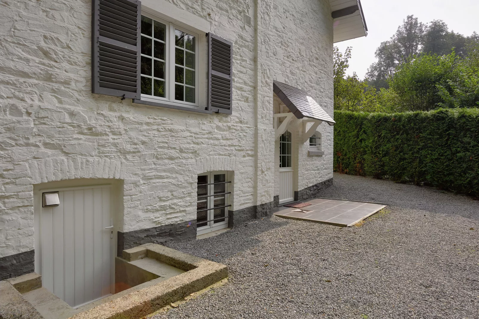 Villa White-Exterior summer