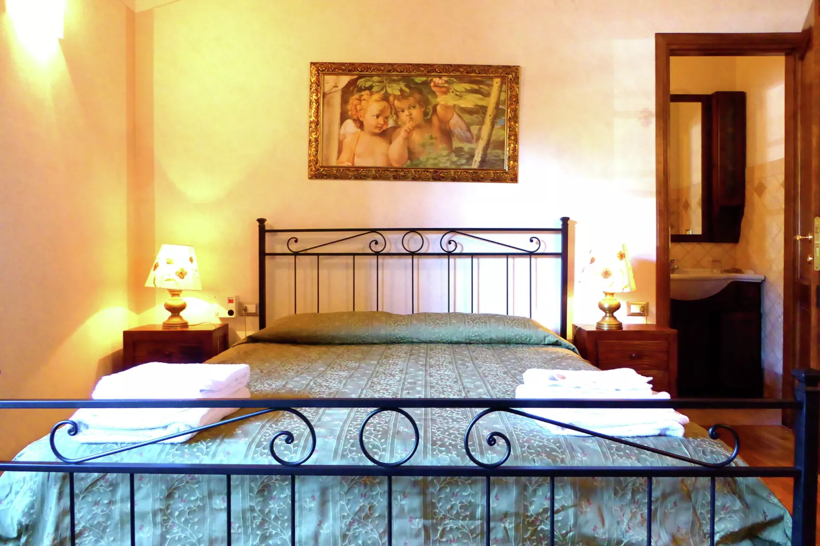 Leccio Due-Bedroom