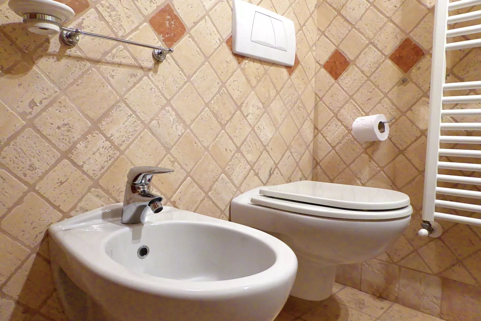 Leccio Due-Bathroom