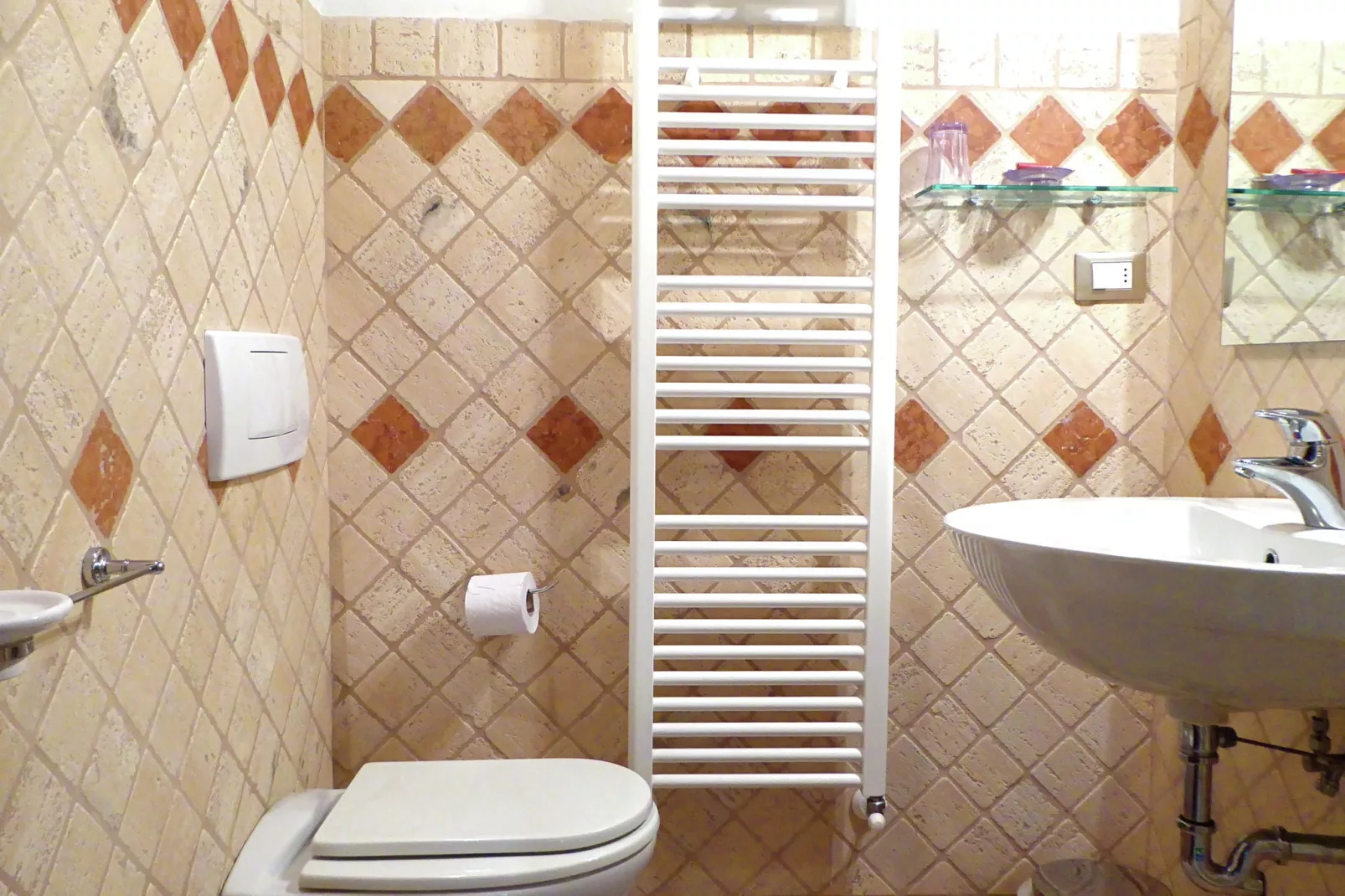 Leccio Due-Bathroom