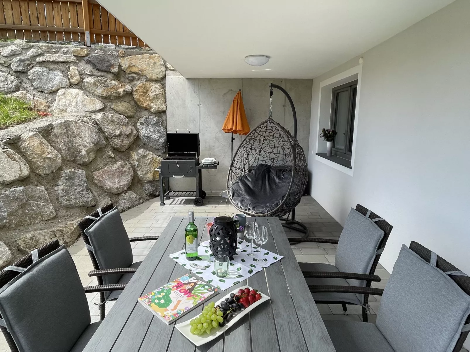 Bergblick-Outside