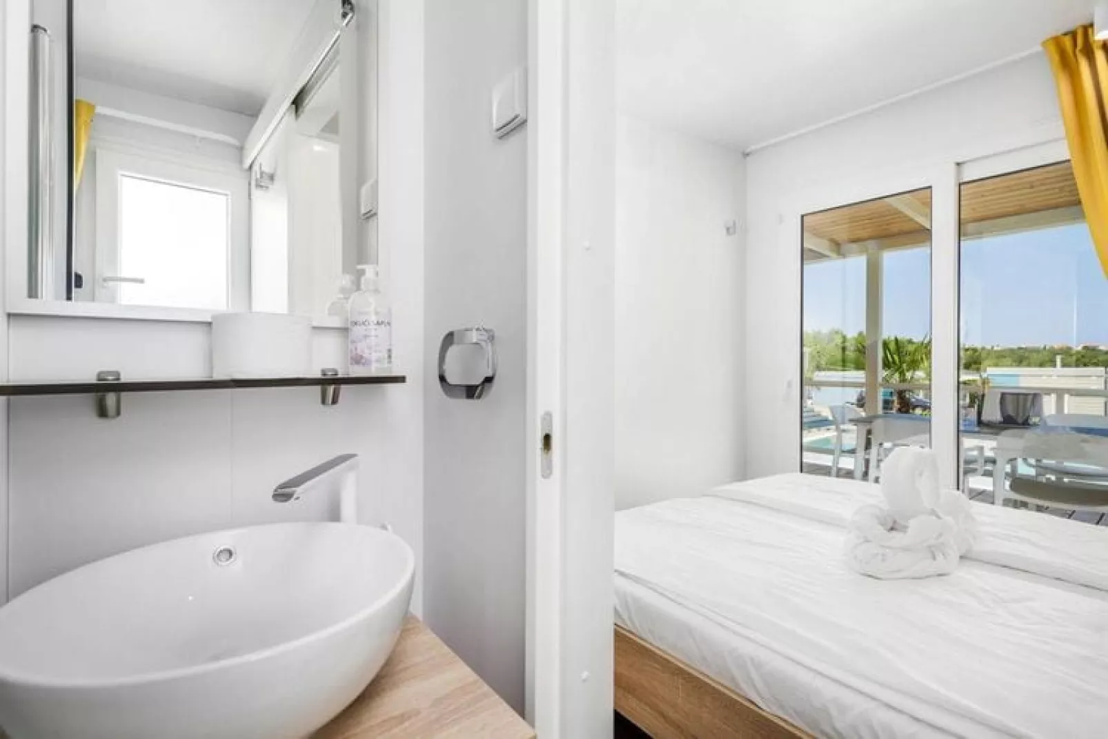 Mobile Homes Omisalj-Mobilhome DELUX Pool-Bathroom