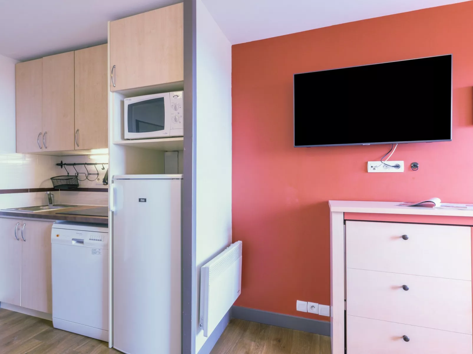 L'Esquinade (P3 213)-Drinnen