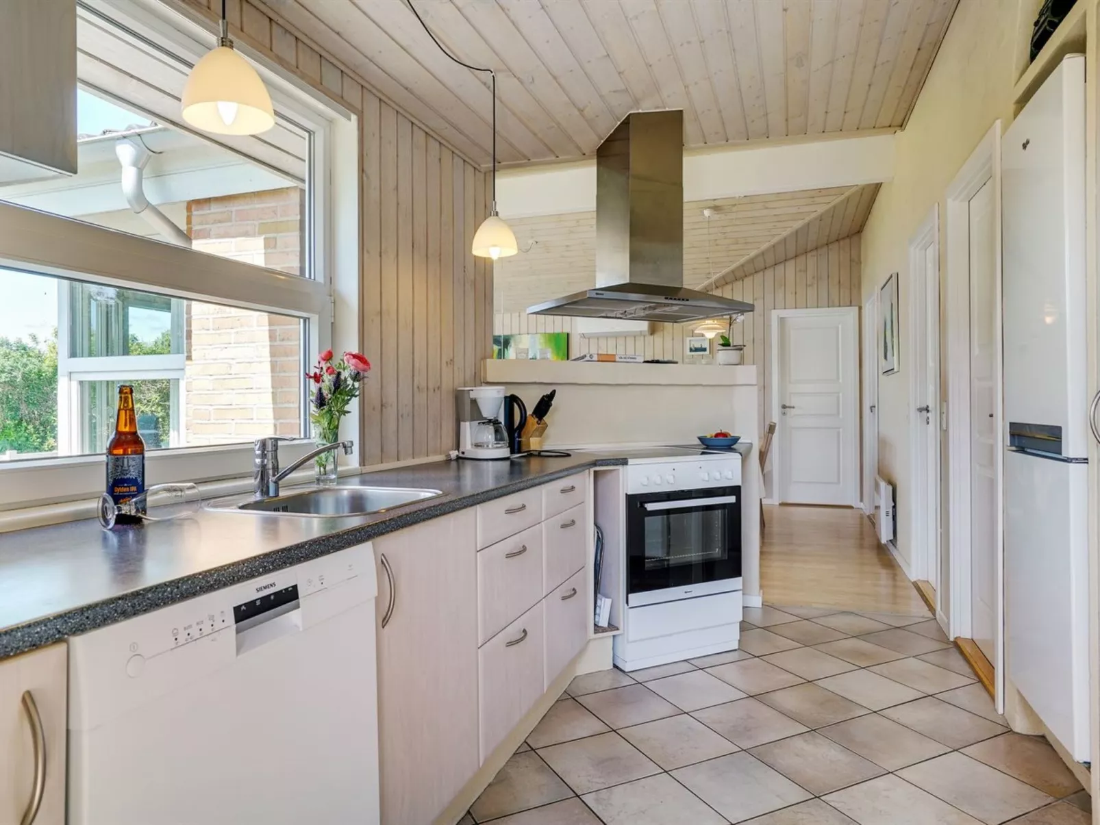 "Kajana" - 400m from the sea-Inside