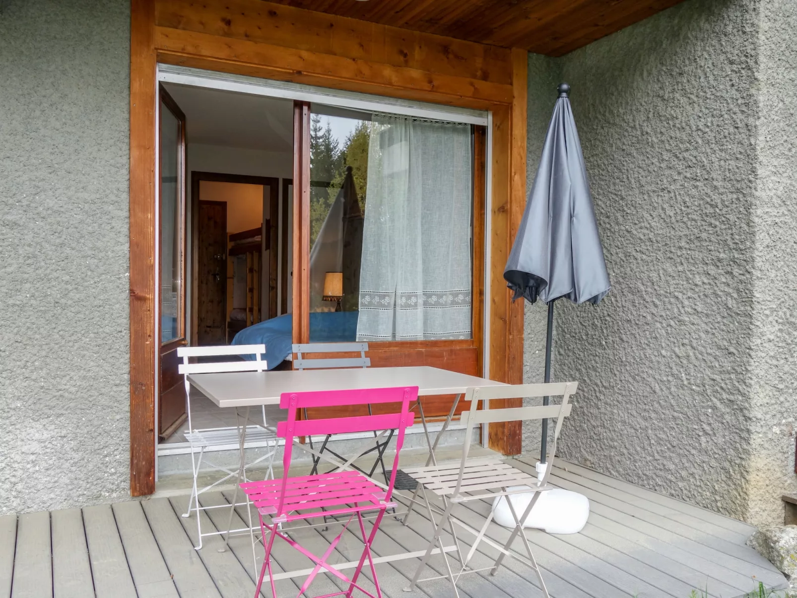 Le Taguy-Outside