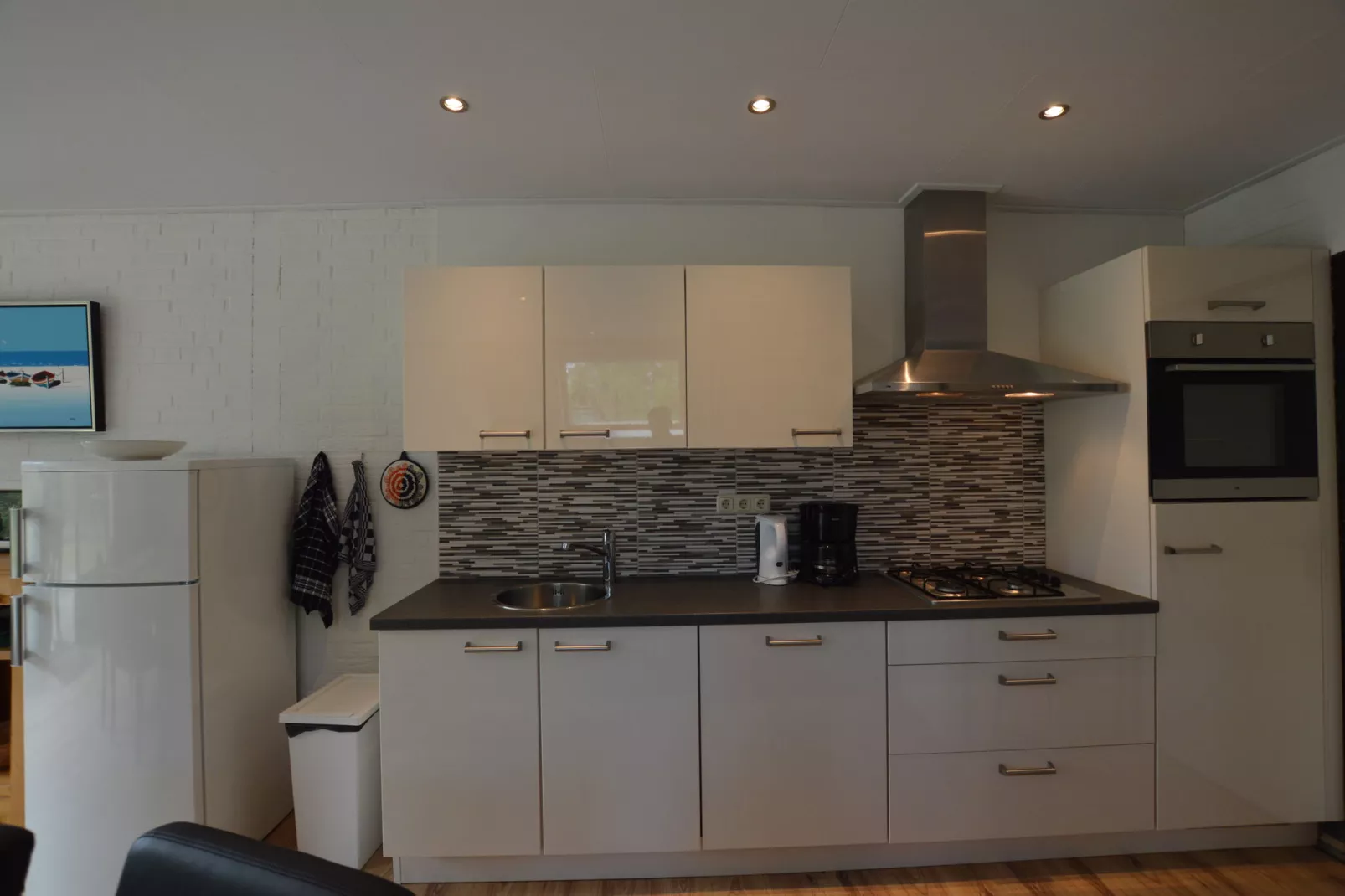 Bungalows 48 en 49-Kitchen