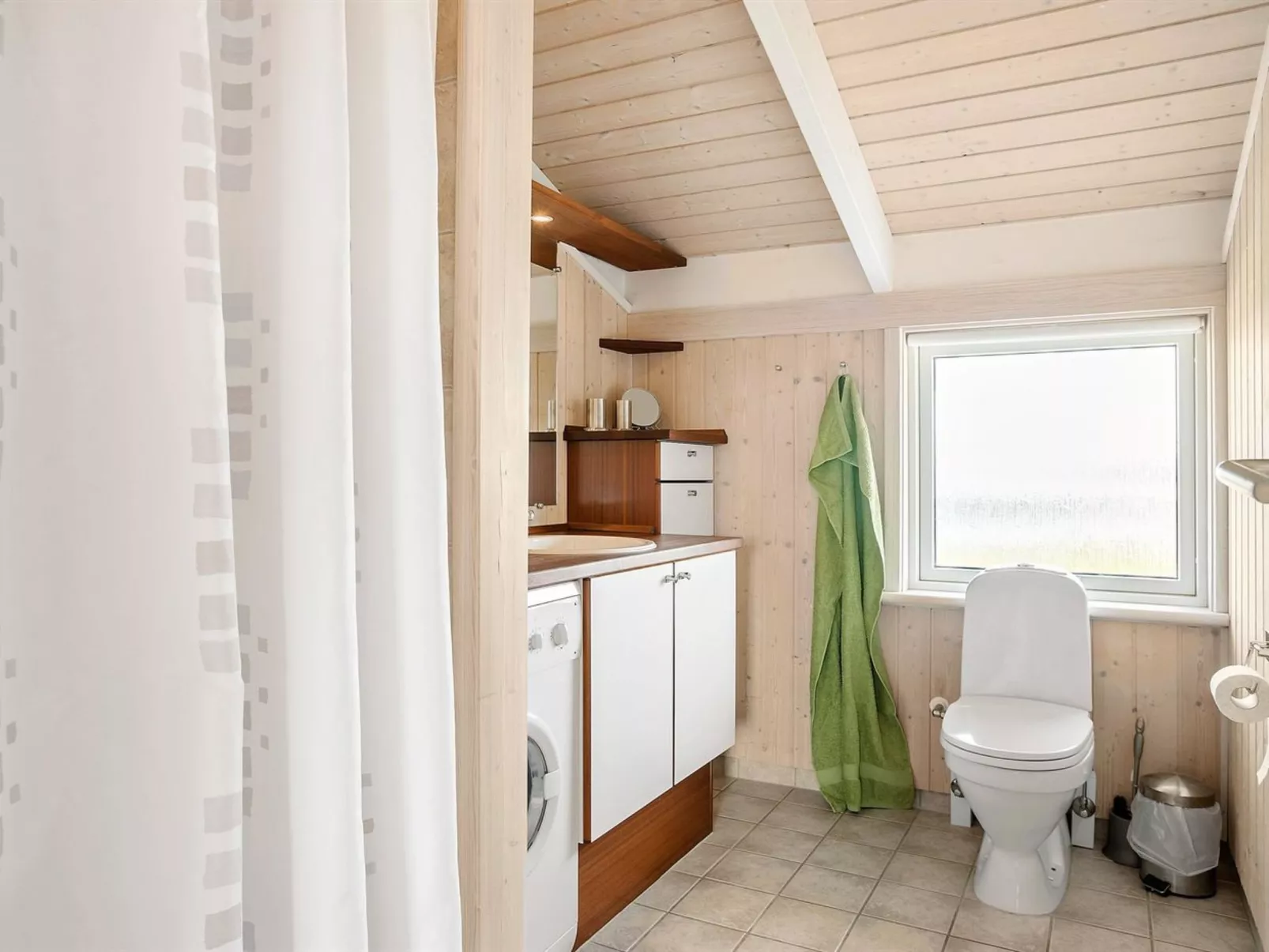 "Bjarni" - 239m from the sea-Inside