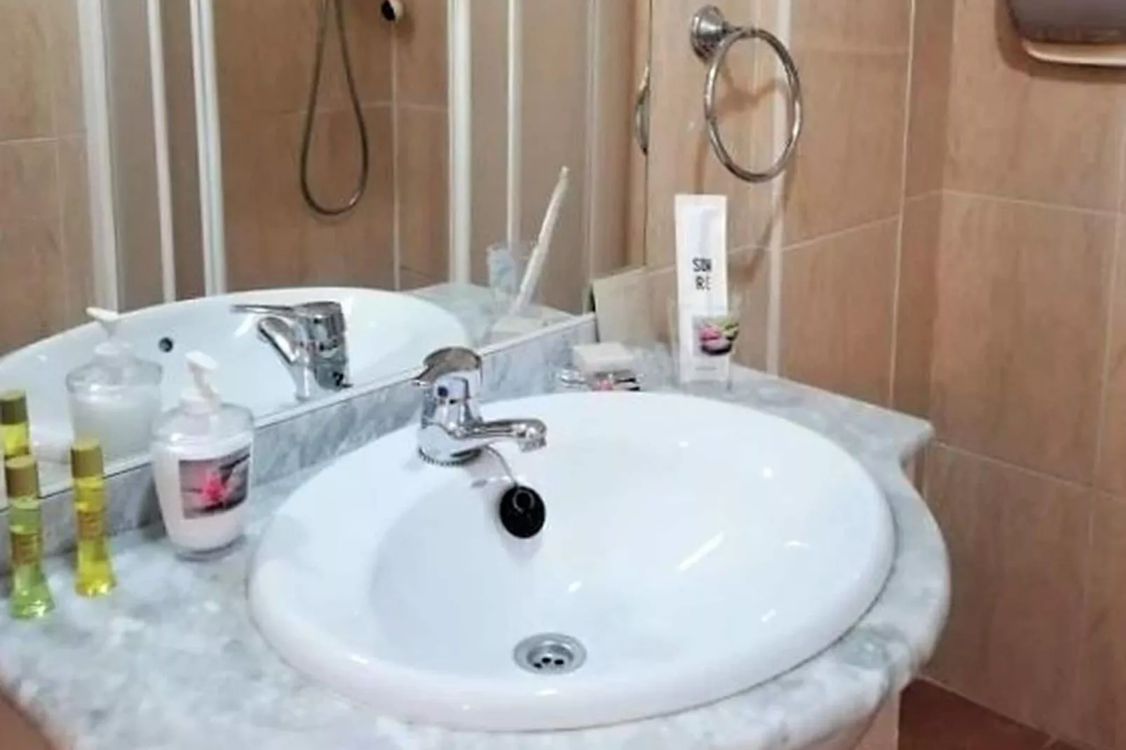Natura World B1 con terraza privada-Bathroom