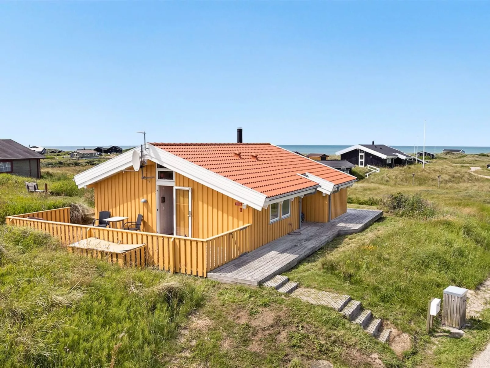 "Bjarni" - 239m from the sea-Outside
