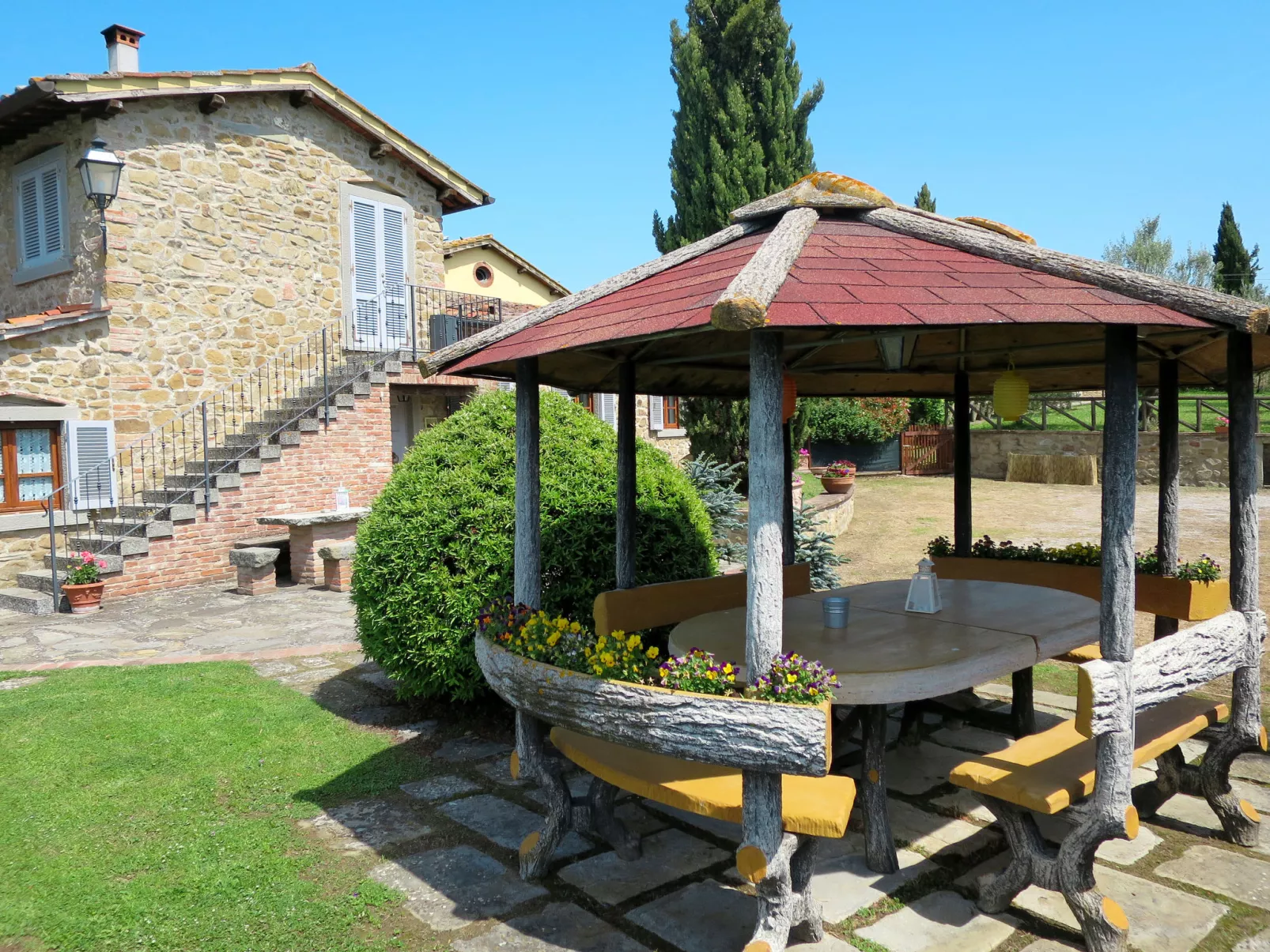 Casa Clotilde-Dehors