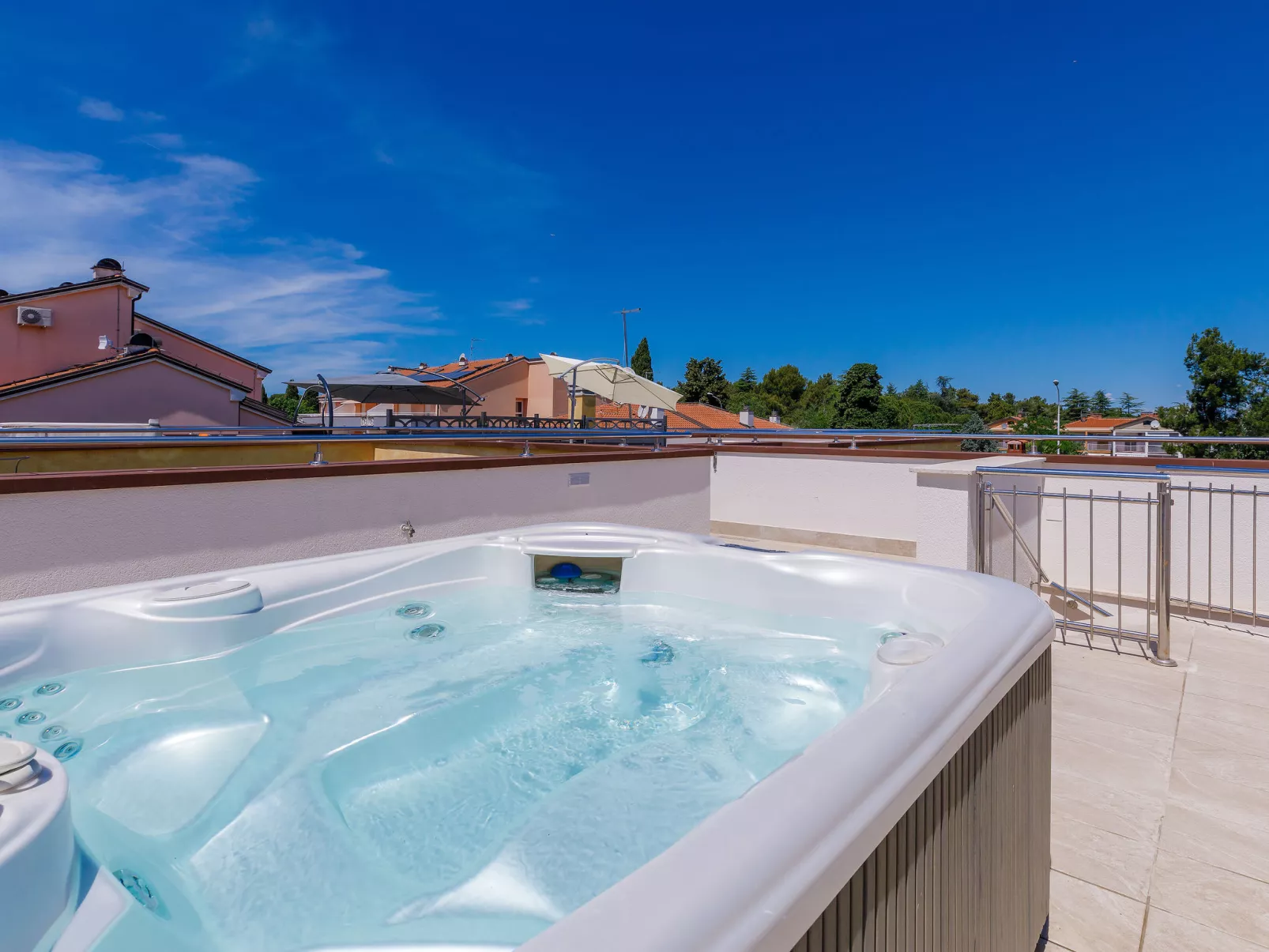 Villa Alpa-Outside