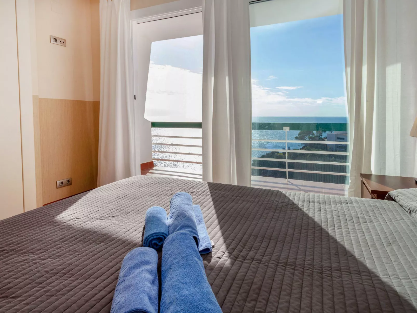 Punta Aromir-Inside