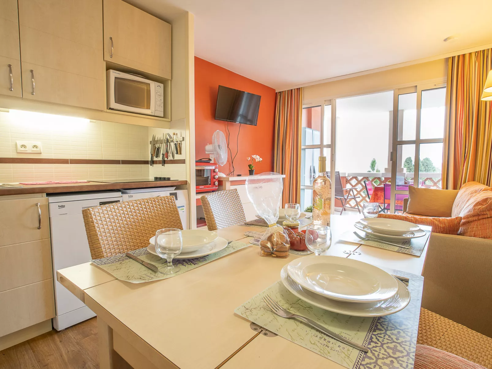 L'Esquinade (G1 103)-Drinnen