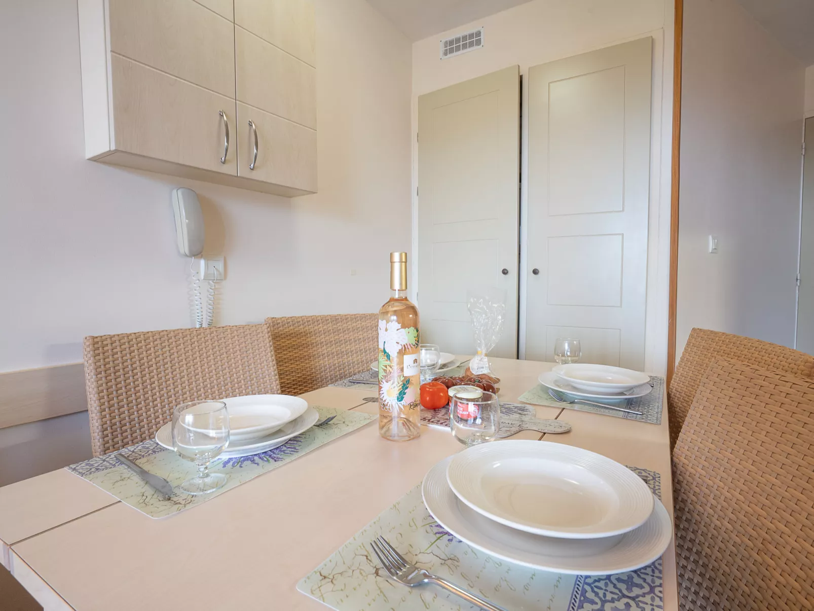 L'Esquinade (G1 103)-Drinnen