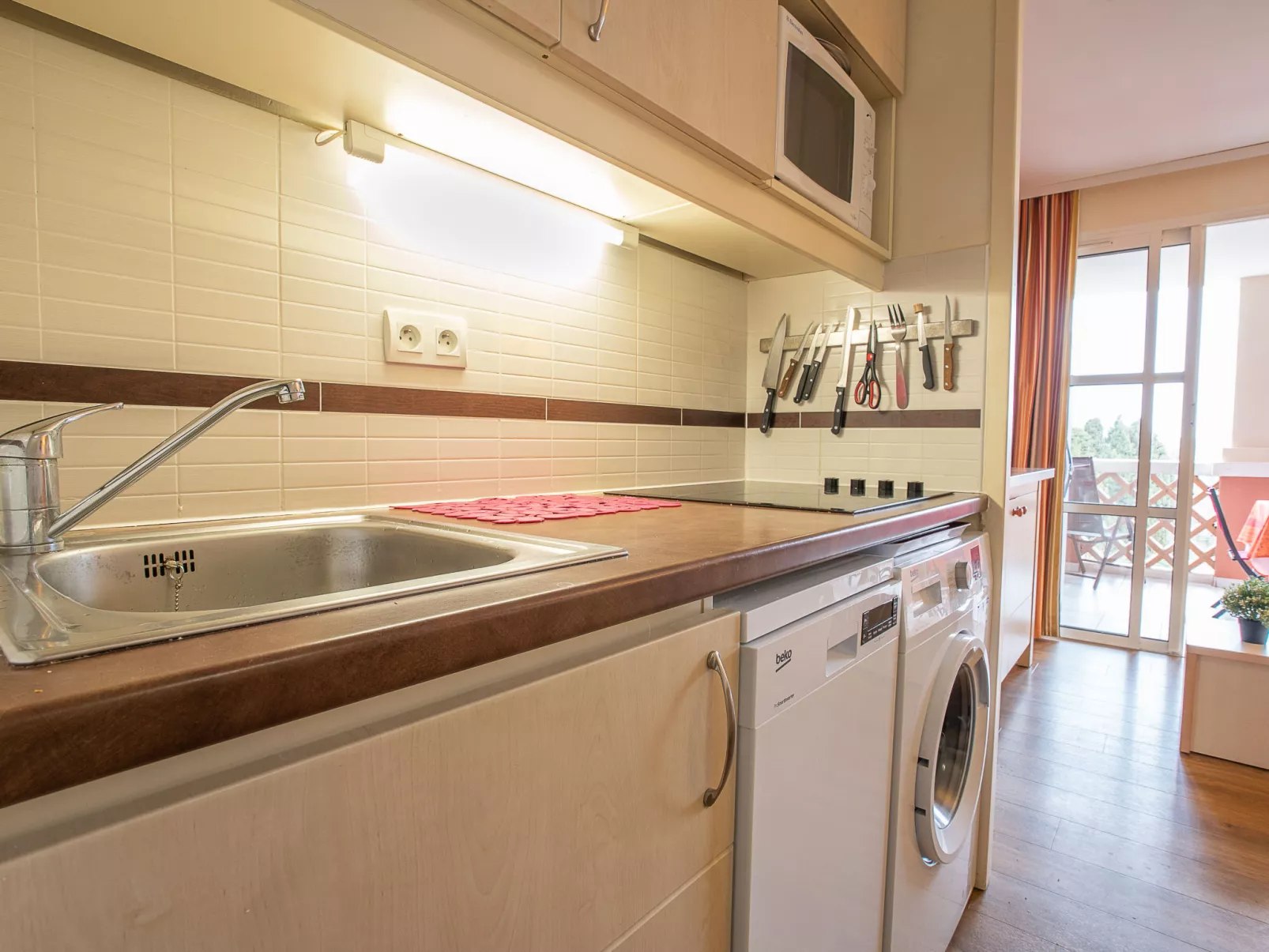 L'Esquinade (G1 103)-Drinnen